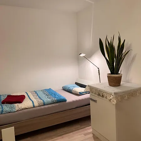 Gaeste-, Handwerkerzimmer Vendégház
